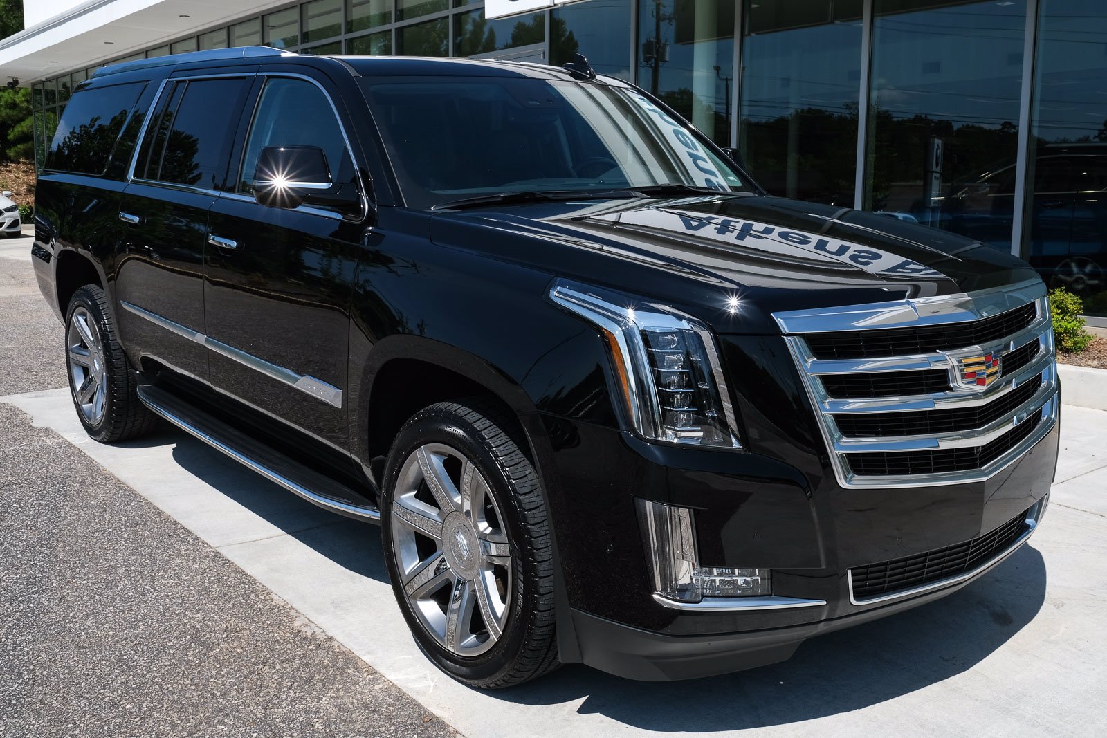 Pre-Owned 2020 Cadillac Escalade ESV Luxury